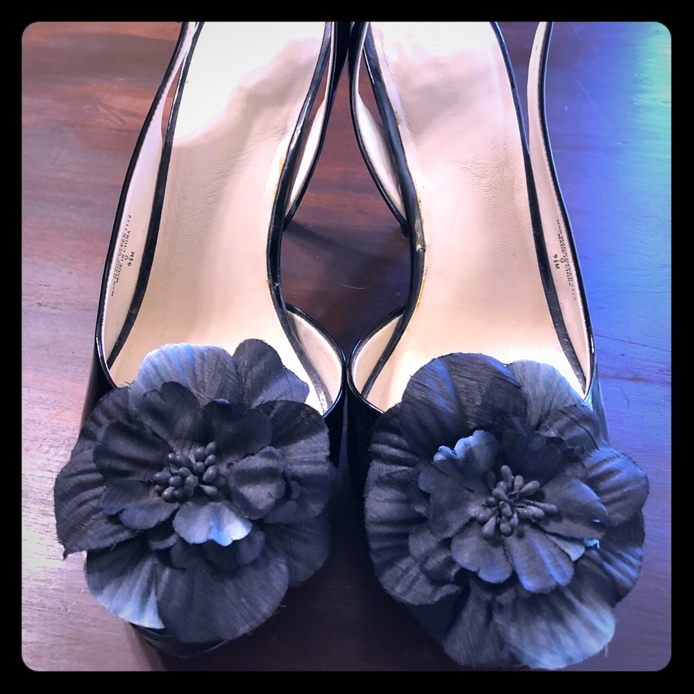 Size 9.5 black patent flower heels